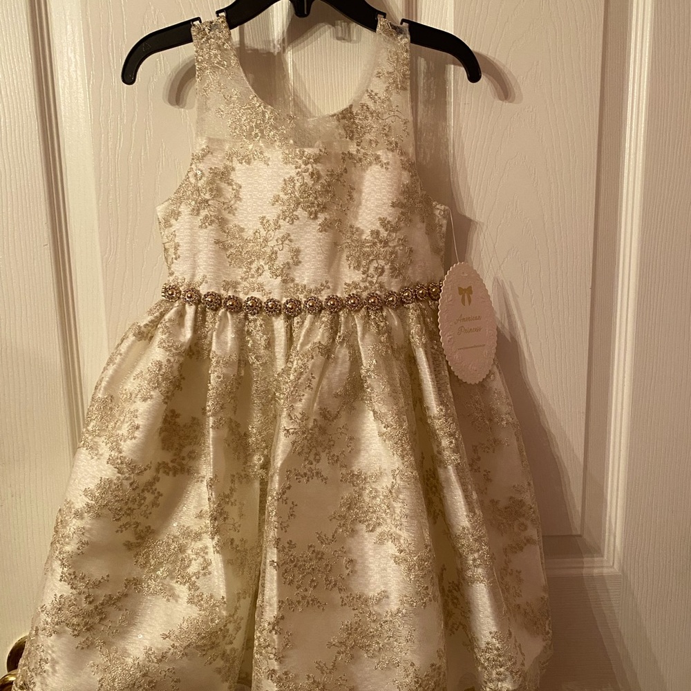Sz 4t American princess special occasion dress! White/gold! New